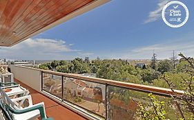 Faro Classic Apartment By Homing